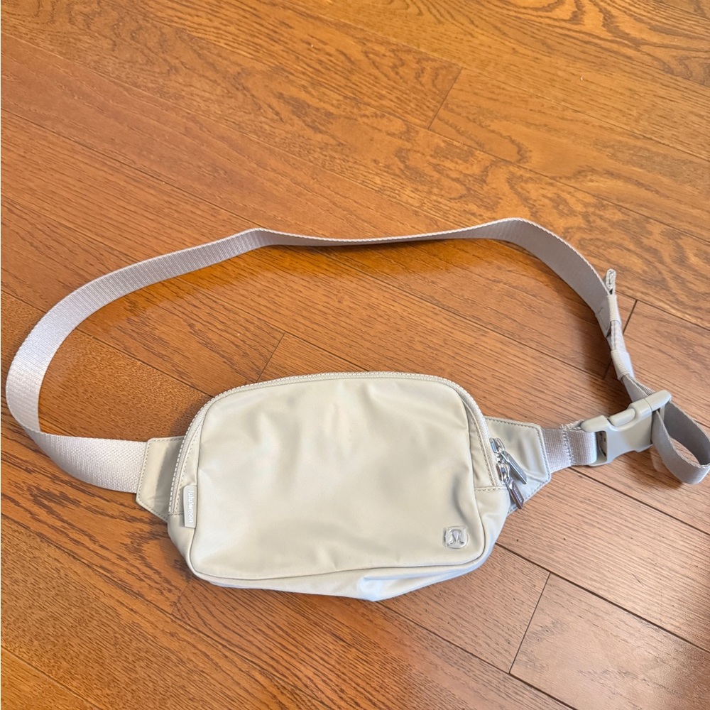 Lululemon Everywhere Belt Bag Large 2L